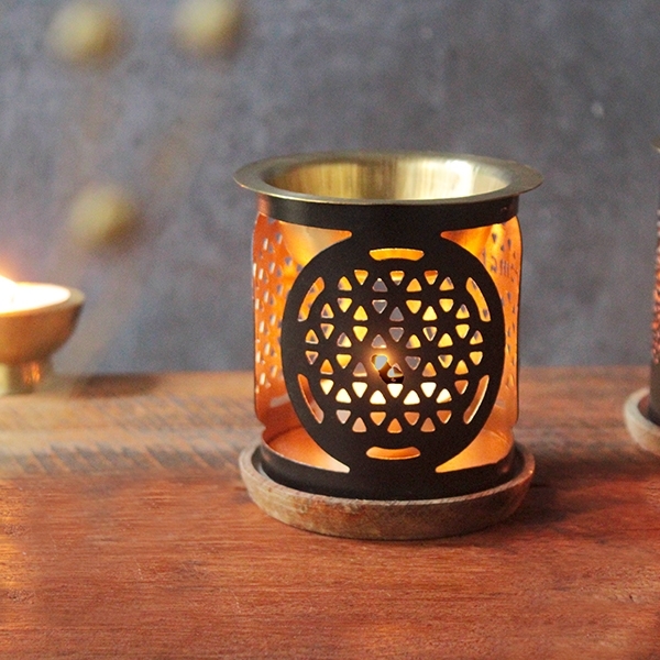 Metal essential oil burner Flower of life