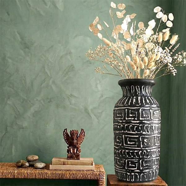 Indonesian terracotta vase White and black
