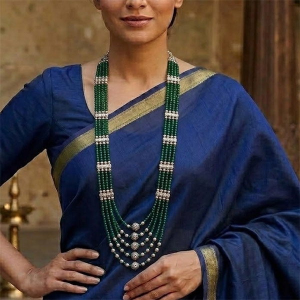 Collier indien ethnique en perles vertes