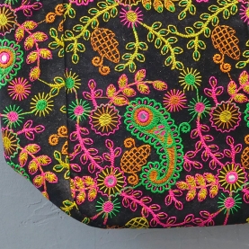 https://www.pankaj-boutique.com-indian-matka-style-handbags.jpg