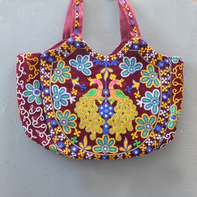 Sac à main indien brodé Matka Paons bordeaux