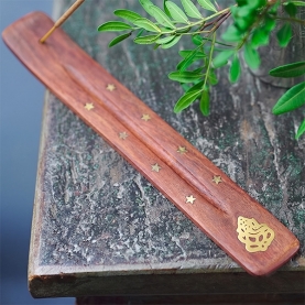 Porte-encens indien artisanal en bois Ganesh