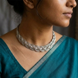 Collier indien torque ethnique en métal