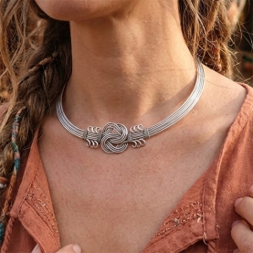 Collier indien torque ethnique en métal