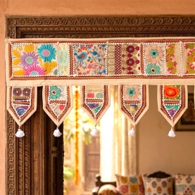 Indian cotton vaner wall Toran patchwork offwhite