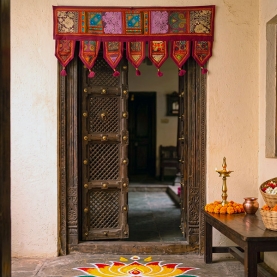 Toran décoration indienne pour porte Patchwork bordeaux