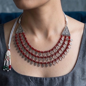 Collier indien plastron ethnique en verre rouge