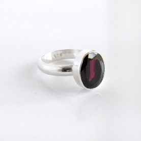 Indian silver ring with garnet T57