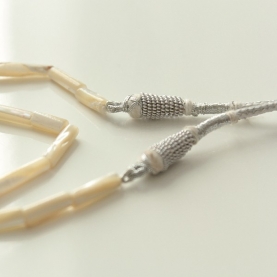 Adjustable Indian necklace nacre
