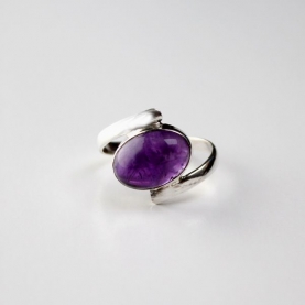 Indian silver ring and amethyst T56