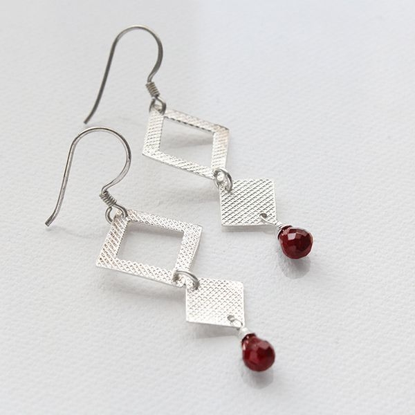 Indian silver and garnets earrings