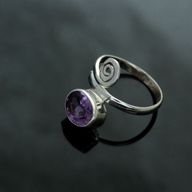 Indian silver ring and amethyst  stone S5.5