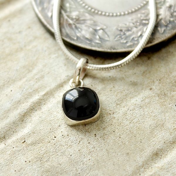 Pendentif argent indien et onyx noire